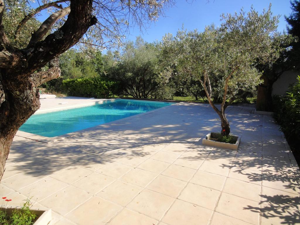 Les Olives Lejlighed Uzès Eksteriør billede